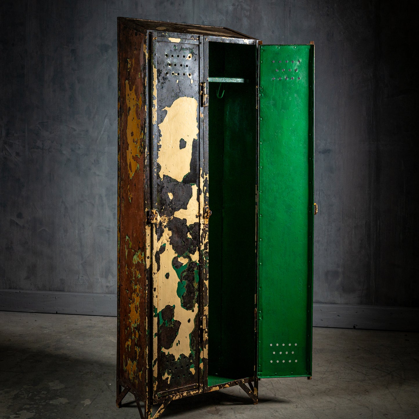 Vintage Otto Bruckner metallskap