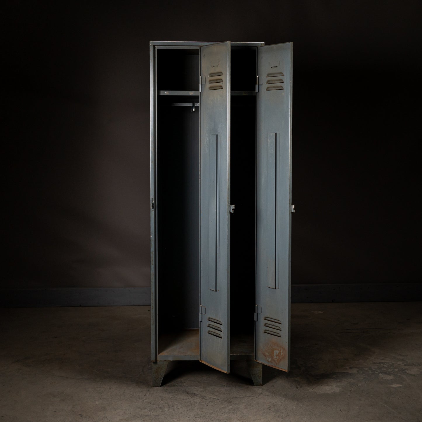 Vintage 2-Dørs Metallskap – 1960-tallet, Berlin