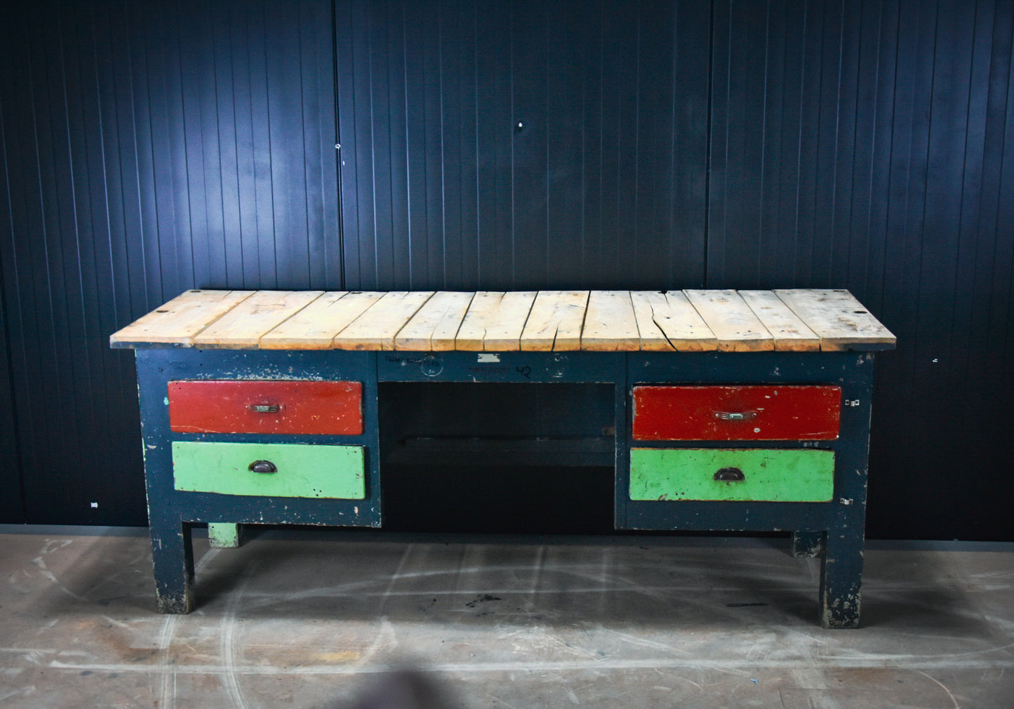 Industrial work bench