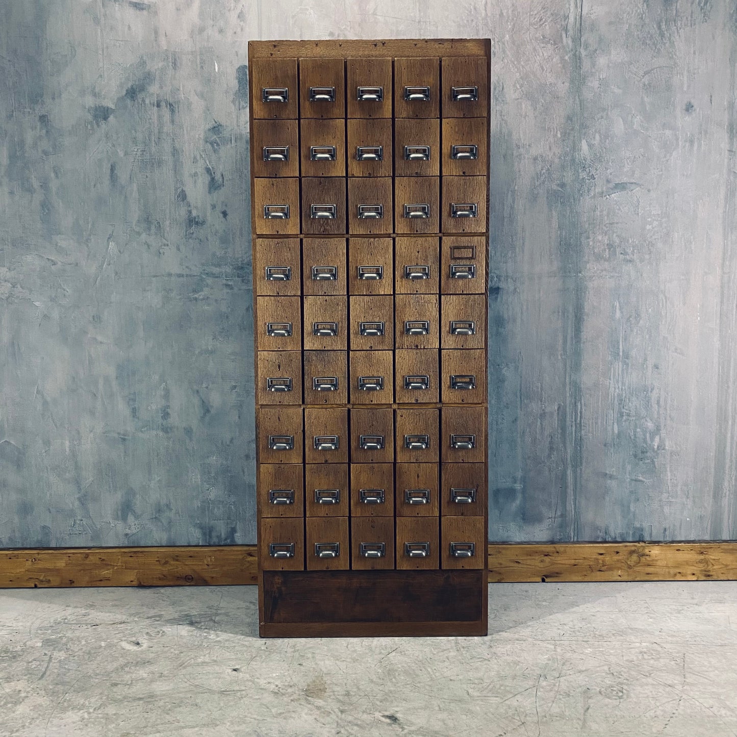 Bank of drawers / Apothecary cabinet