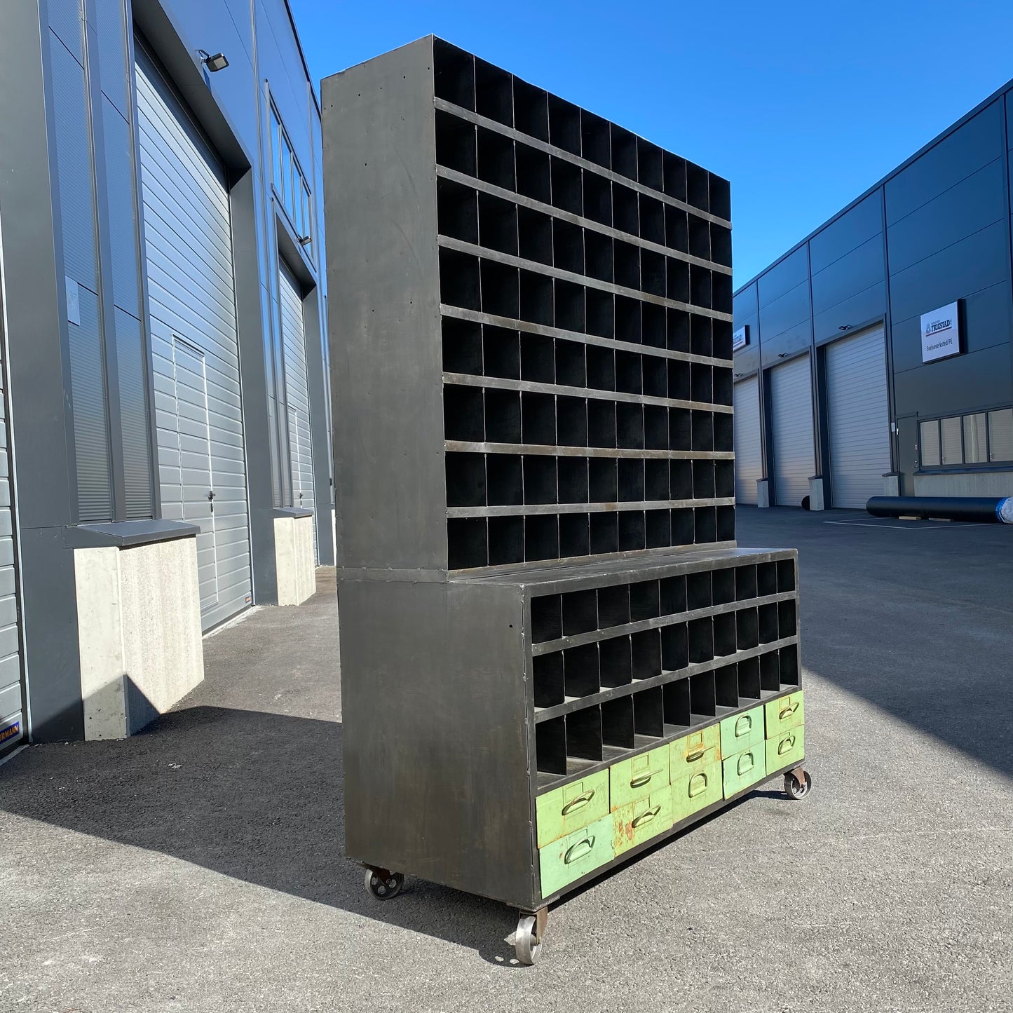Heavy duty pigeon-hole metal shelving rack