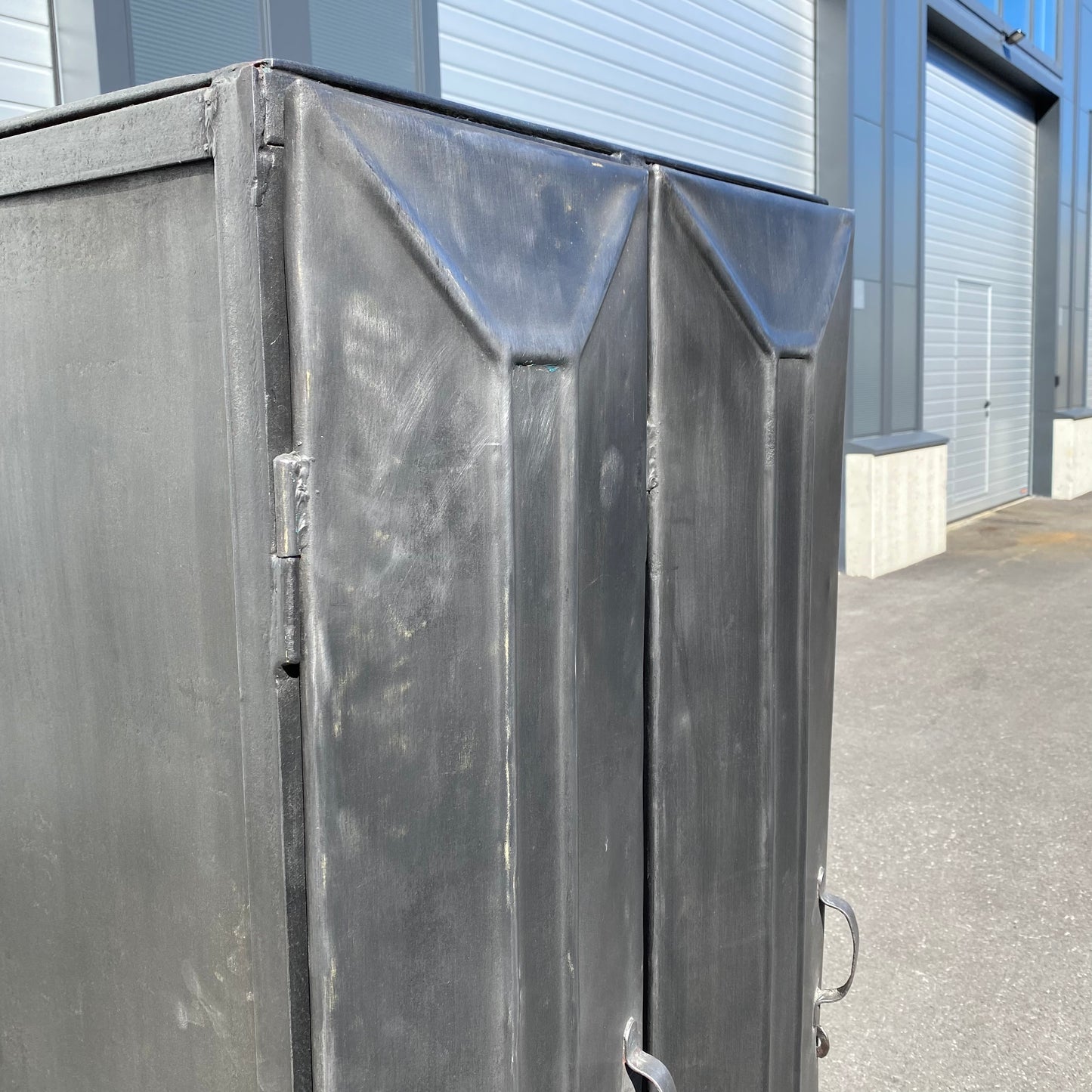 2-door SPIND metal locker
