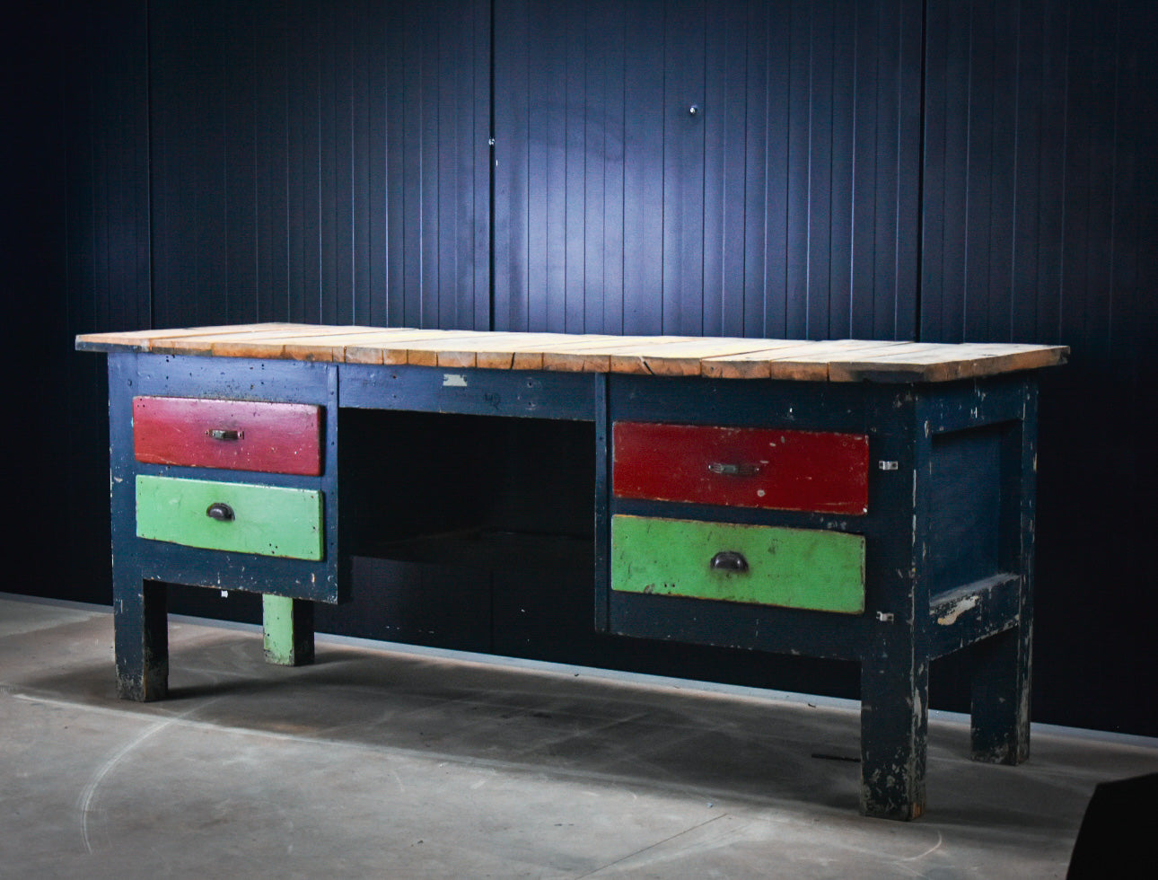 Industrial work bench