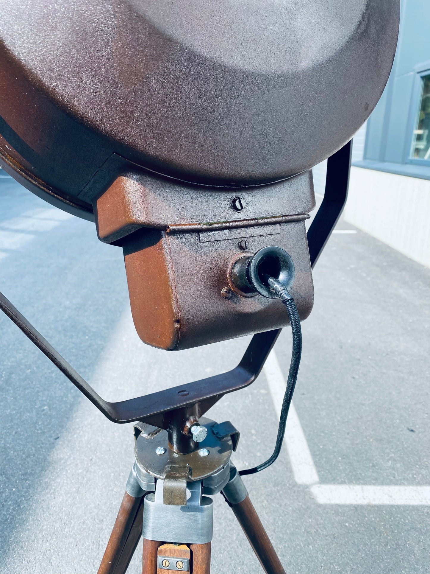 Industrial Tripod Spot Light DDR Rust