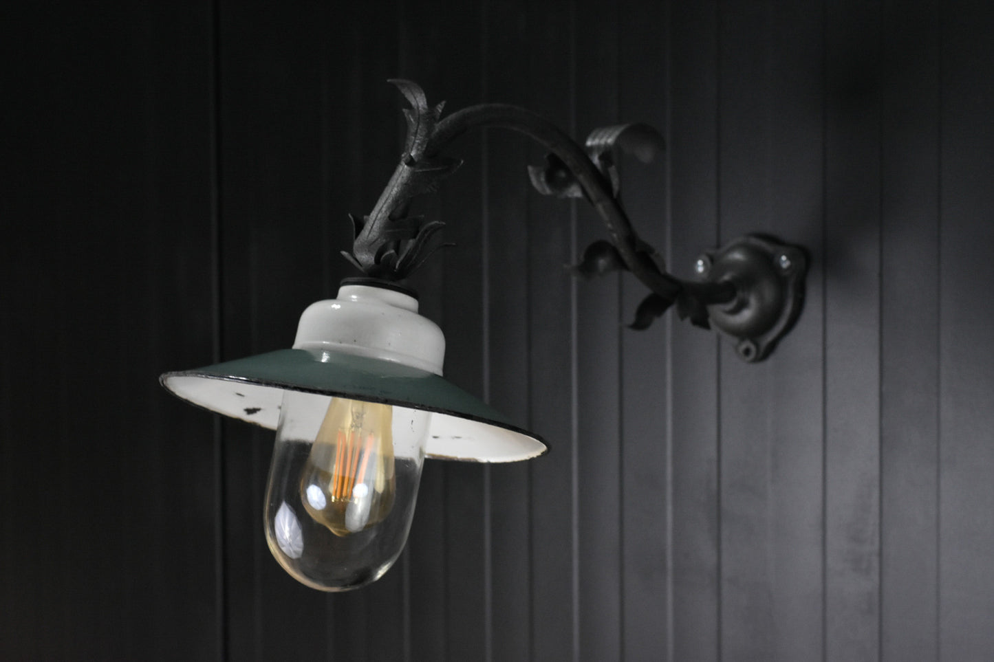 Goosneck industrial lamp from Italy