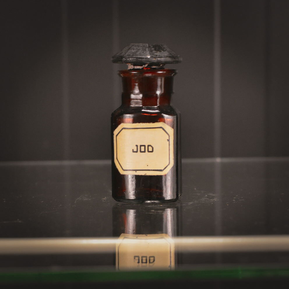 Set of 30 apothecary pharmacy glass