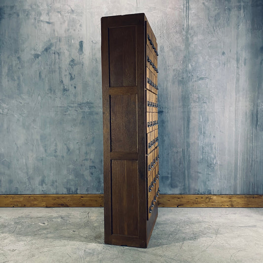 Bank of drawers / Apothecary cabinet