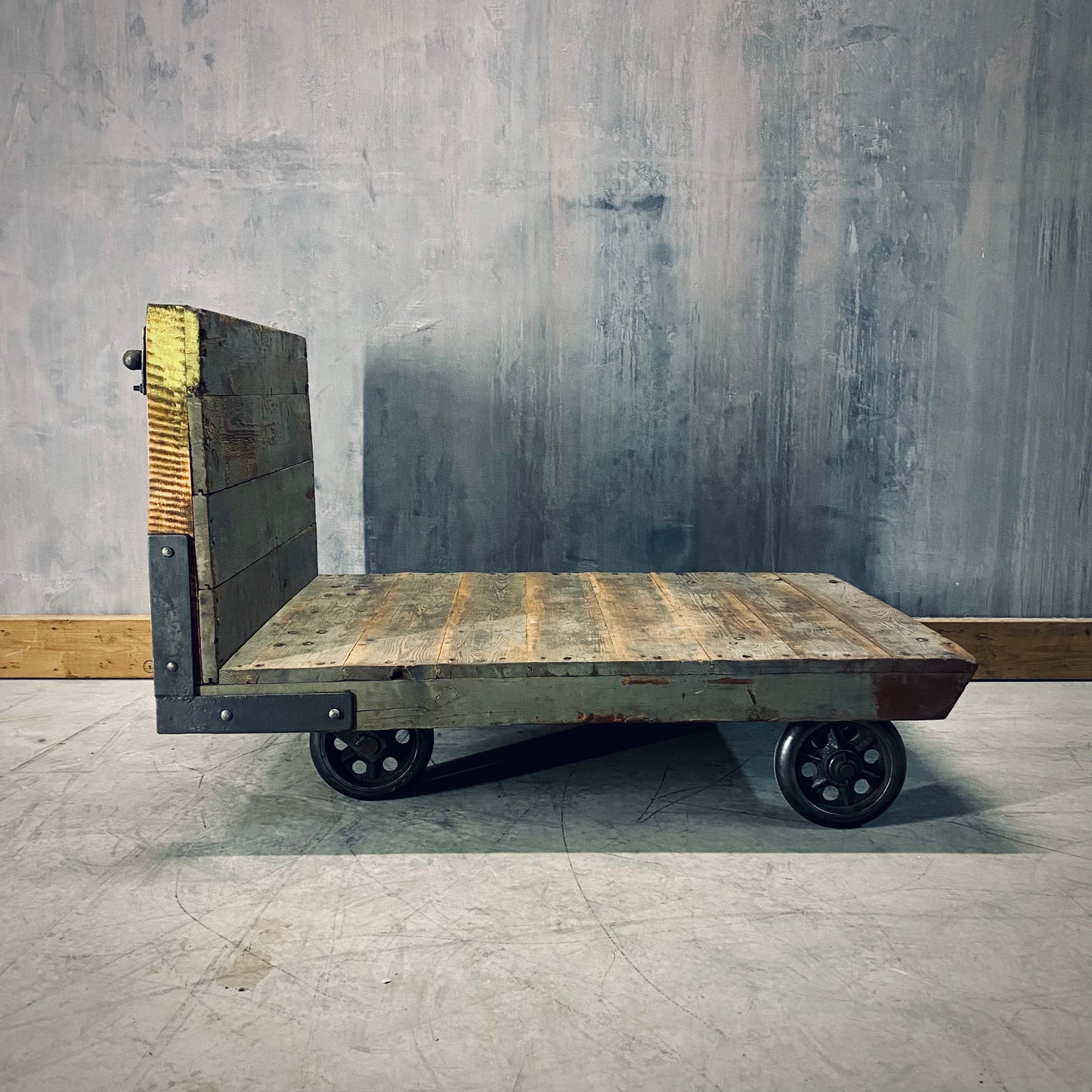 Industrial heavy duty cart / trolley