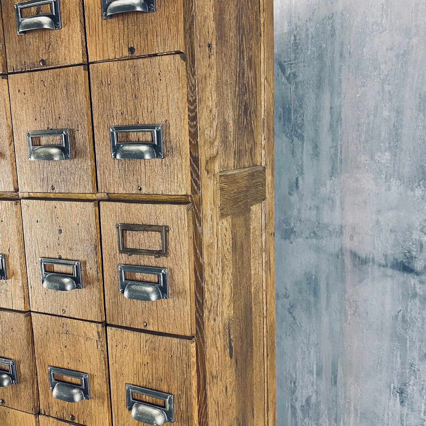 Bank of drawers / Apothecary cabinet