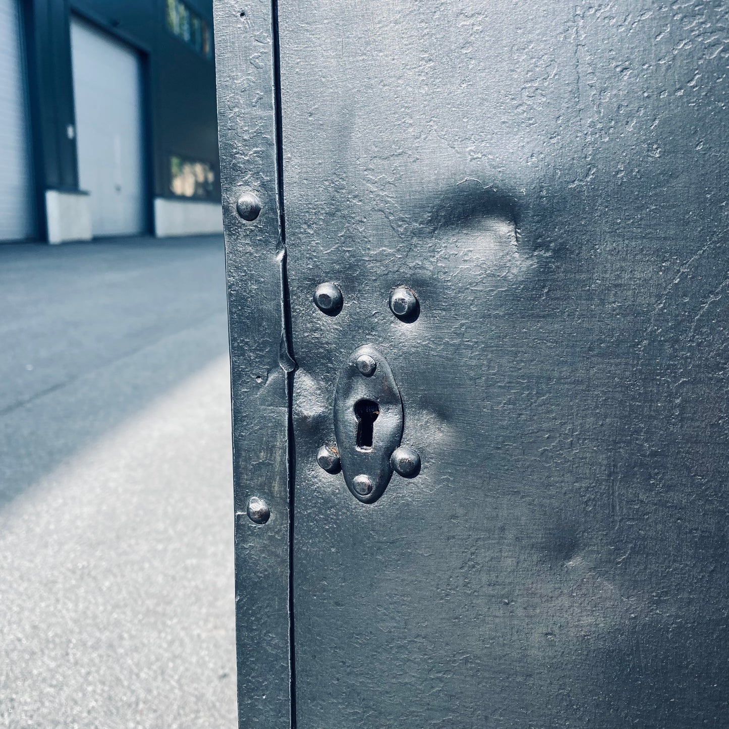 Workshop metal cabinet