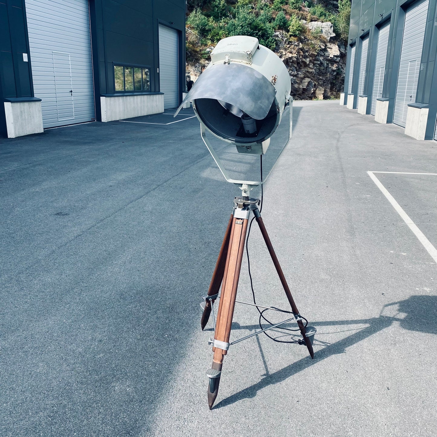 Industrial Tripod Spot Light DDR