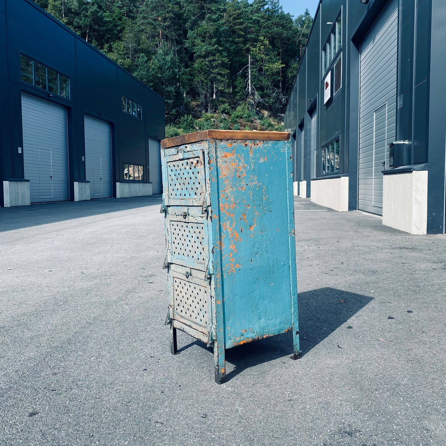 Kuppersbusch car workshop metal cabinet