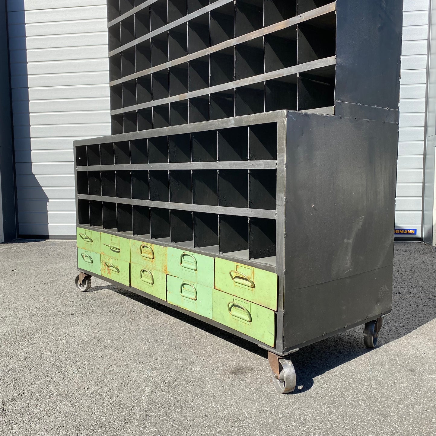 Heavy duty pigeon-hole metal shelving rack