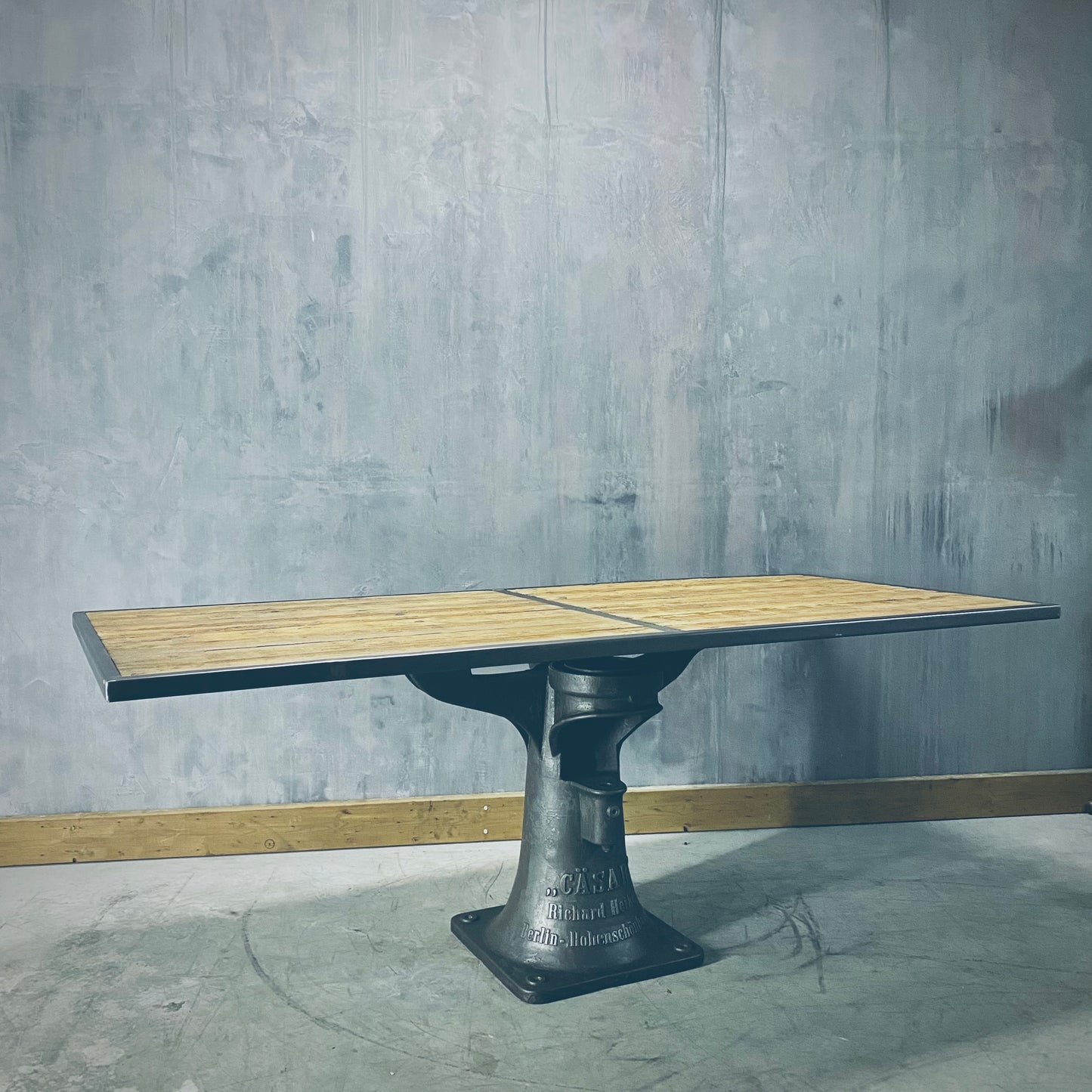 Industriall rustik dining table workbench