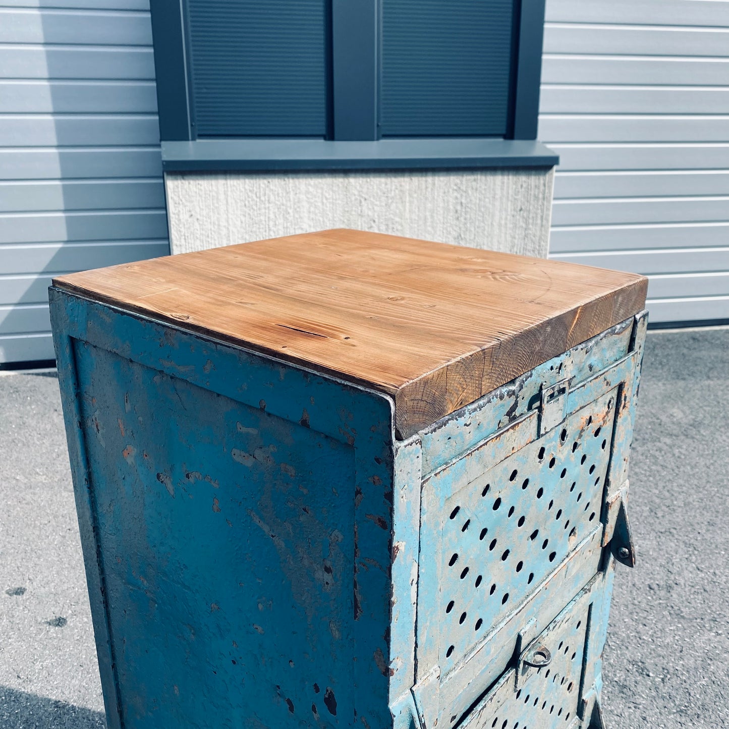 Kuppersbusch car workshop metal cabinet
