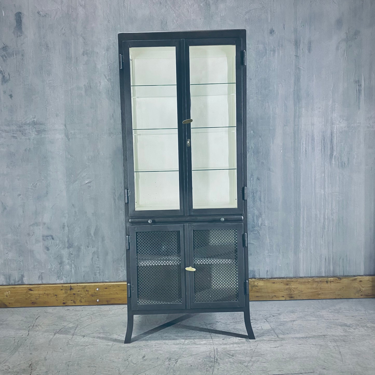 Medical cabinet France