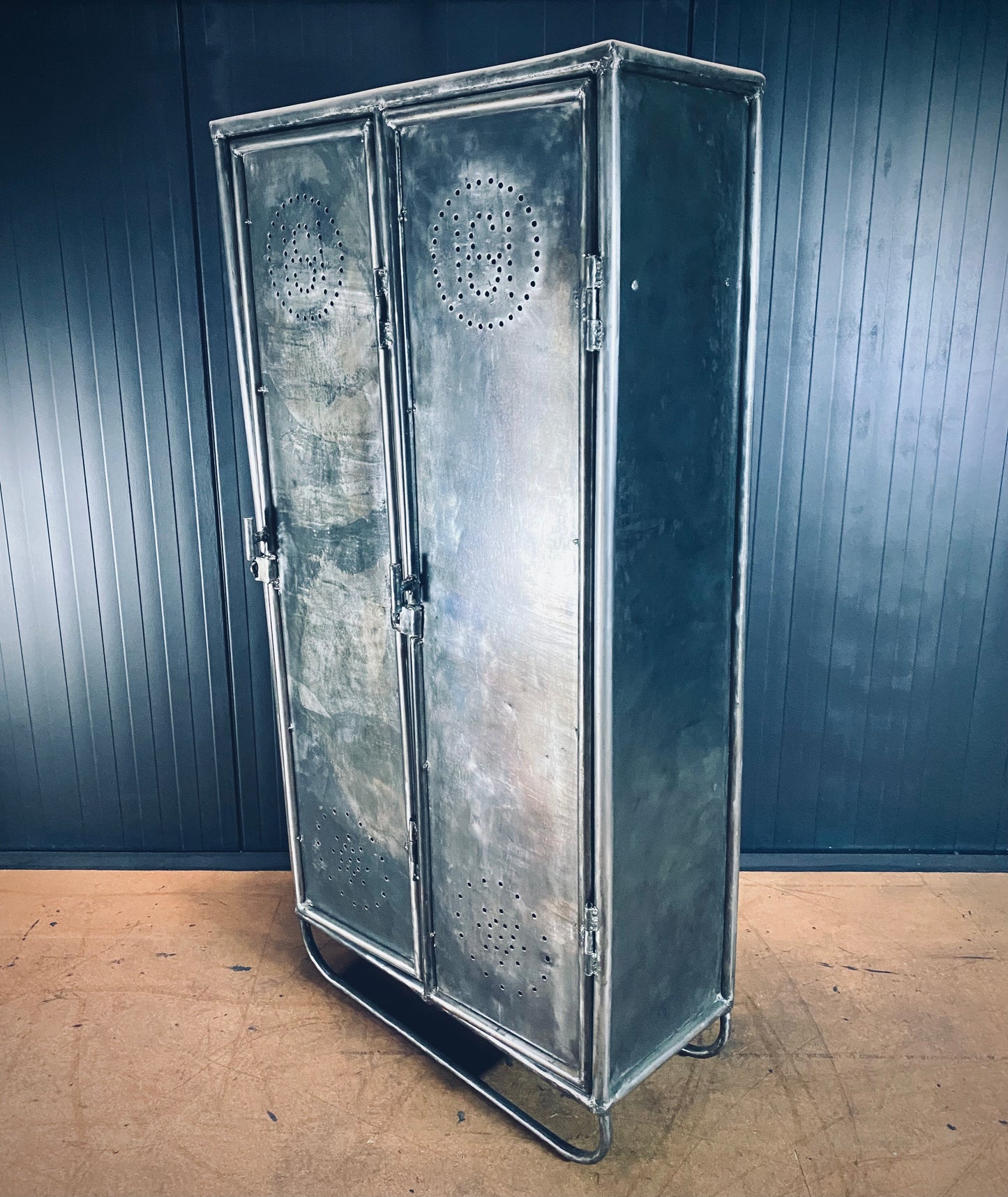 Rare pre-war era heavy-duty 2 door workshop HS locker.