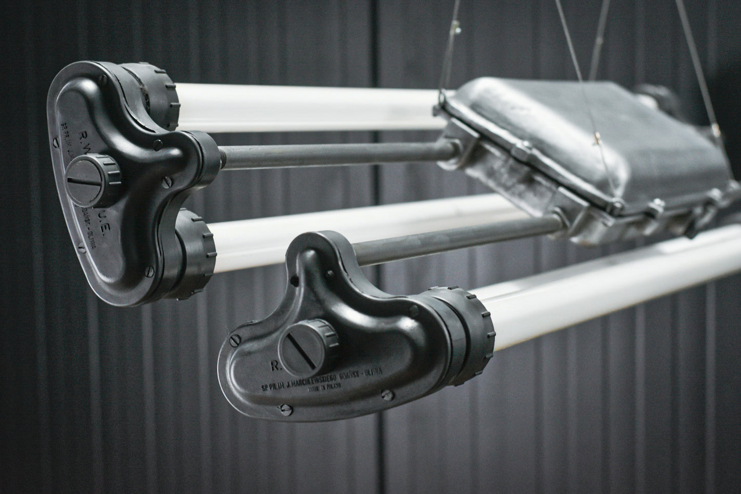 Industrial Fluorescent Pendant OLIVA