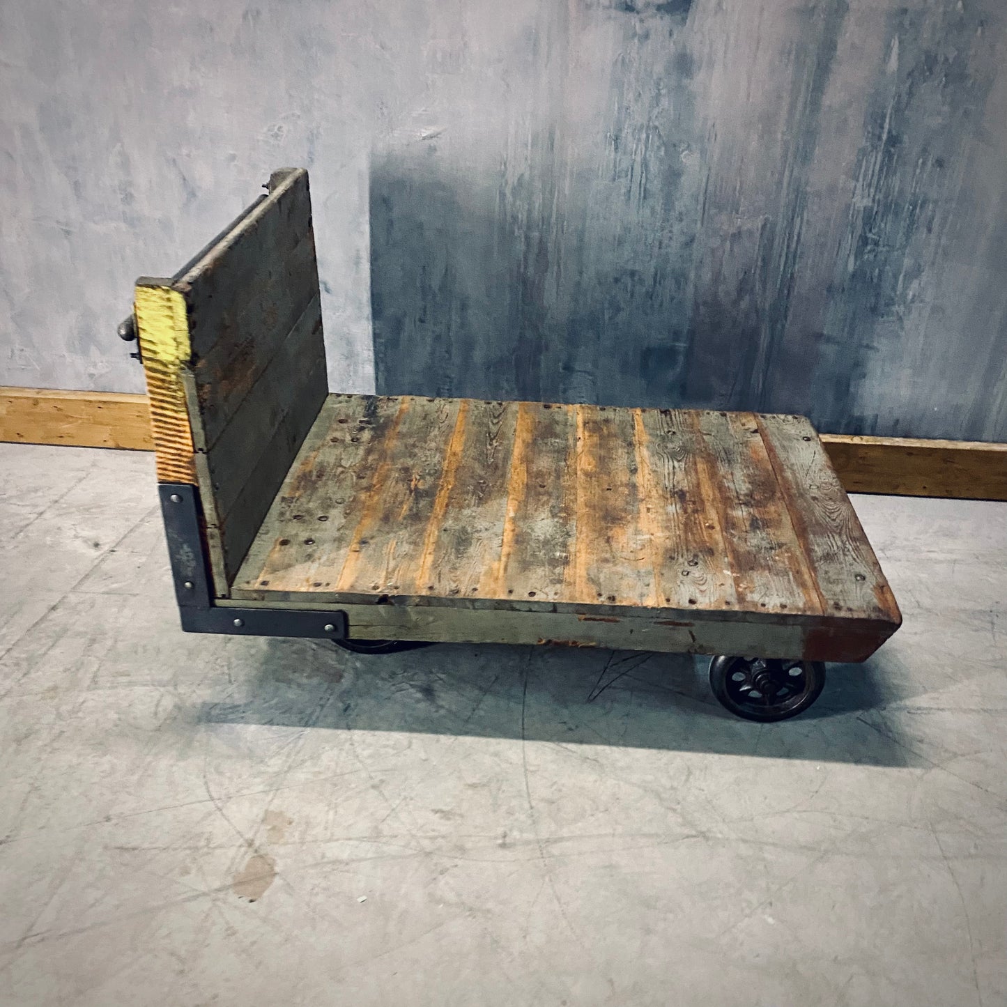 Industrial heavy duty cart / trolley