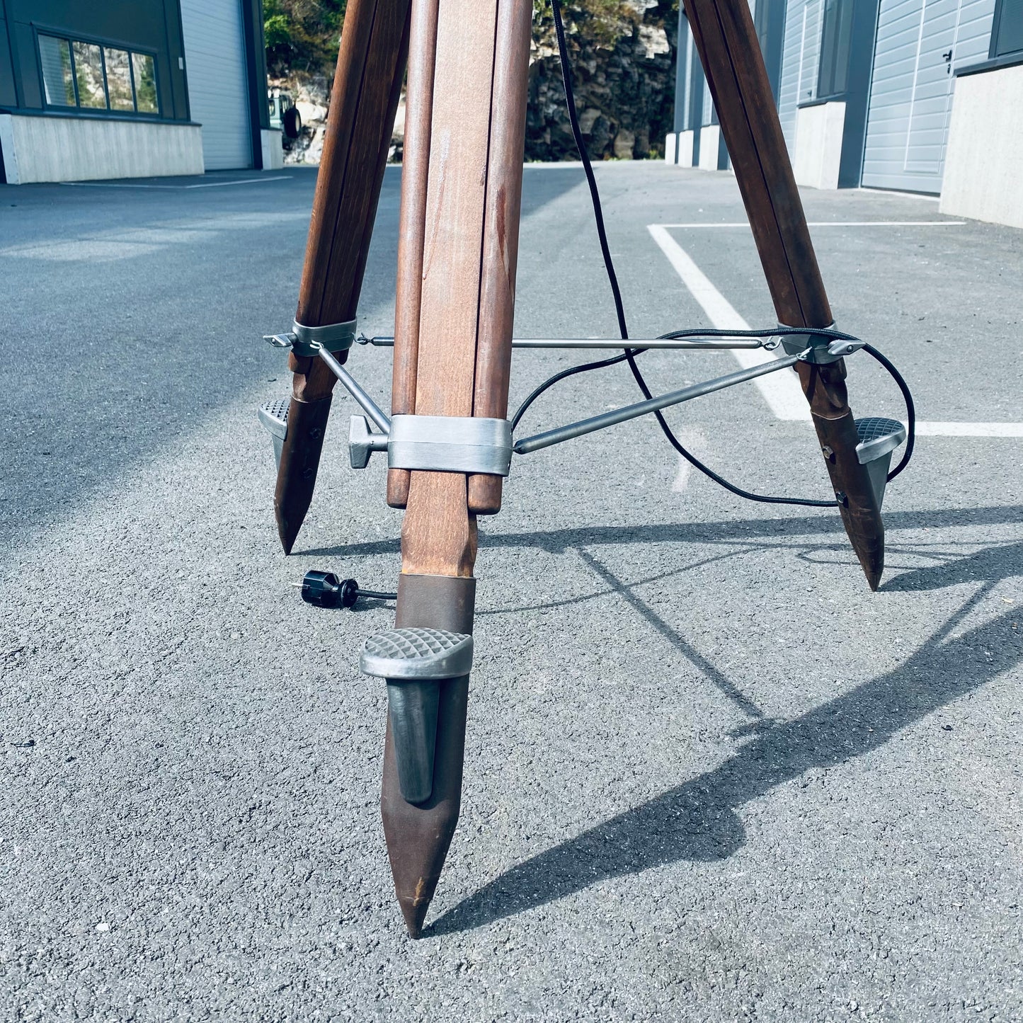 Industrial Tripod Spot Light DDR Rust