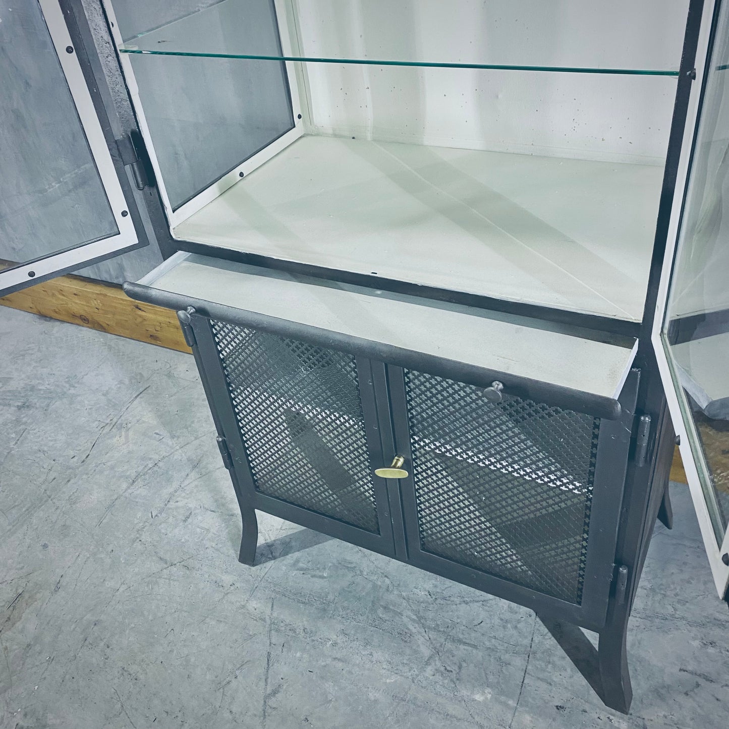 Medical cabinet France