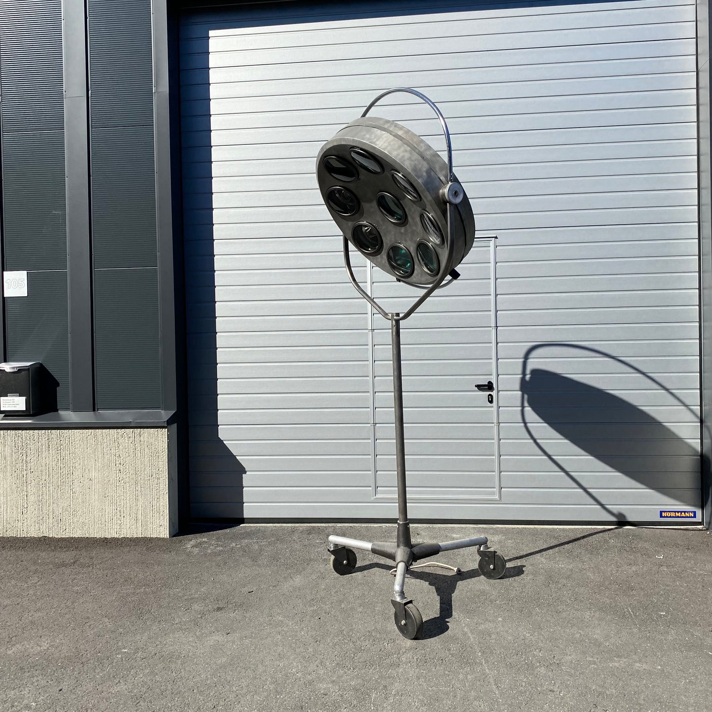 Vintage monumental multi-light operating lamp