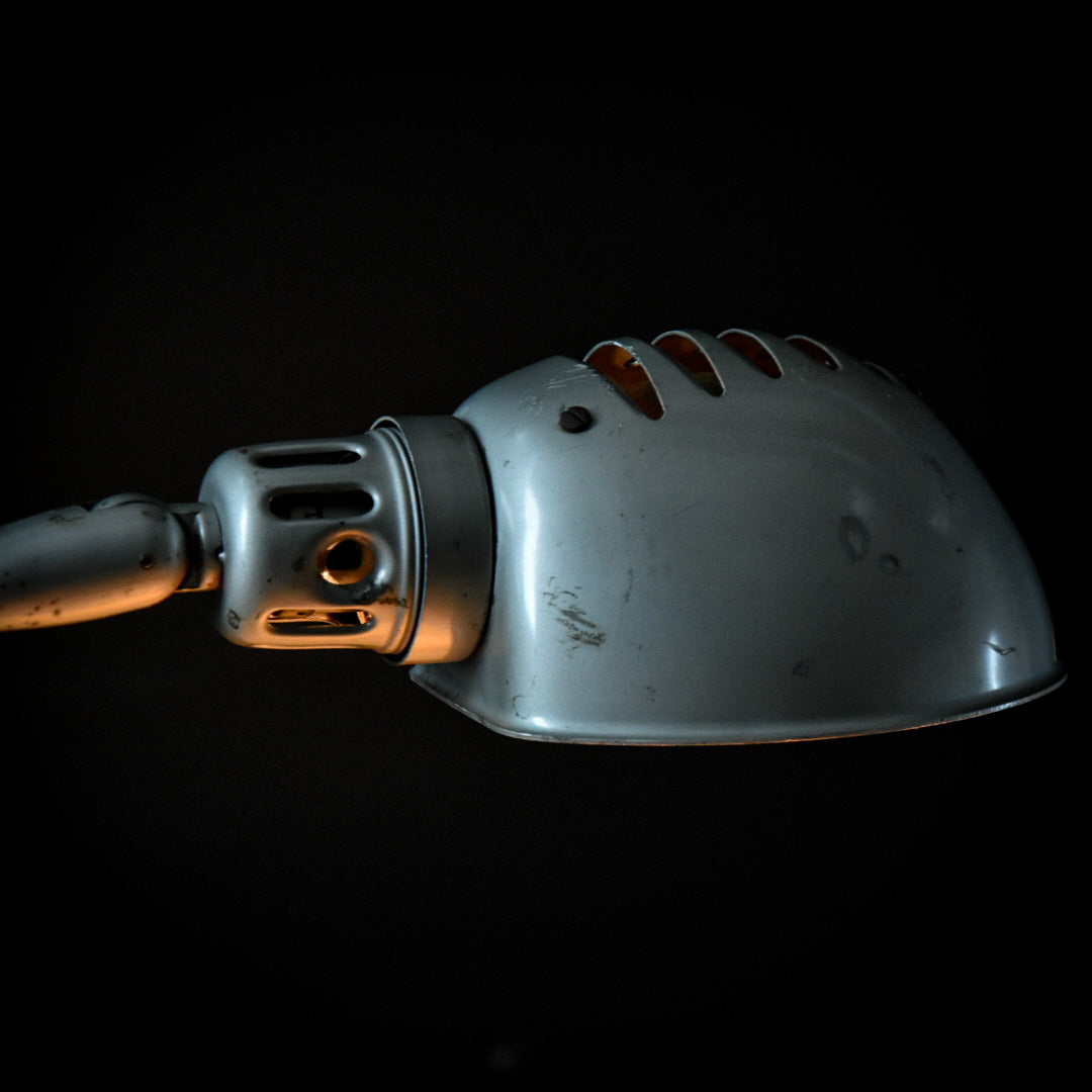Industrial US table lamp by Dazor model 1102