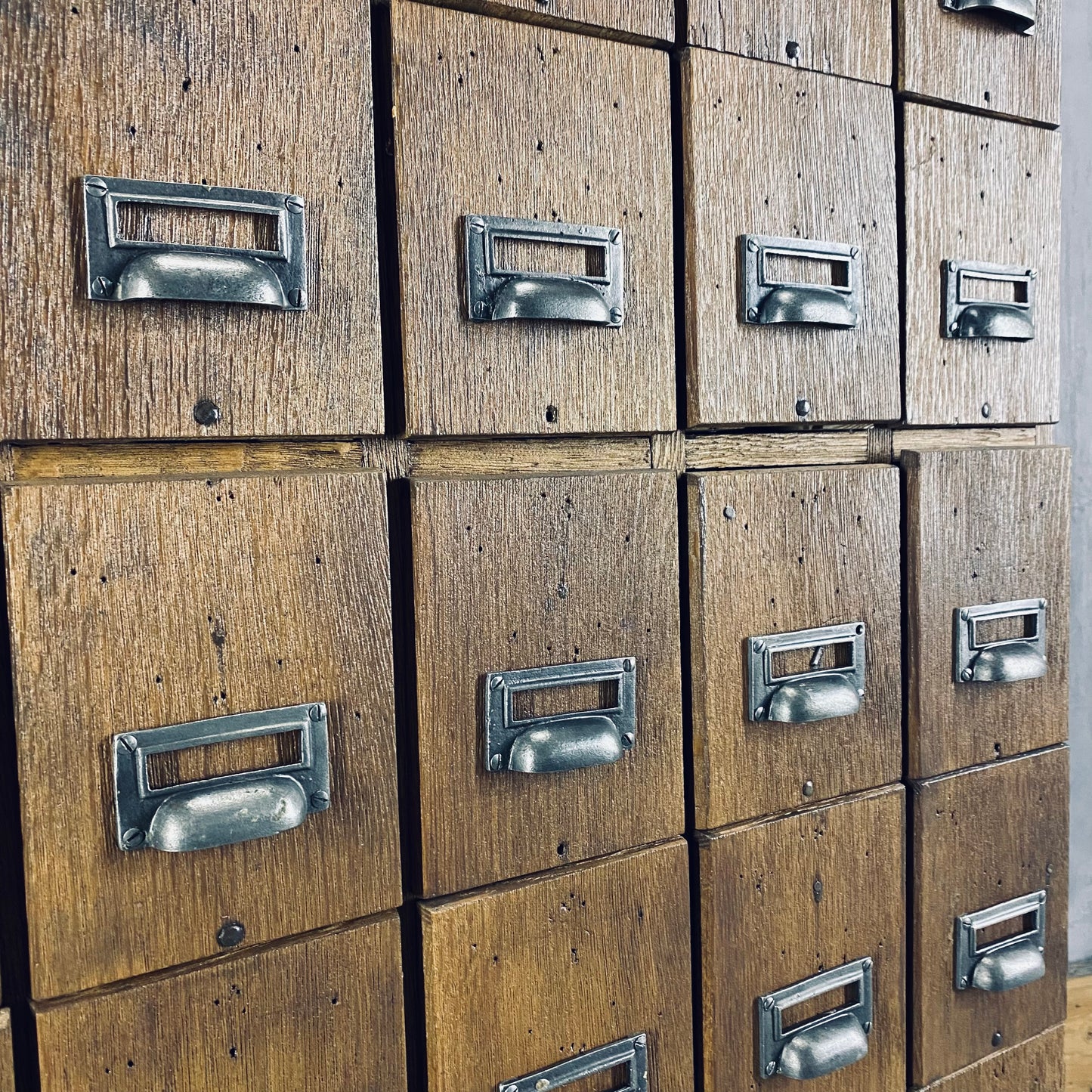 Bank of drawers / Apothecary cabinet