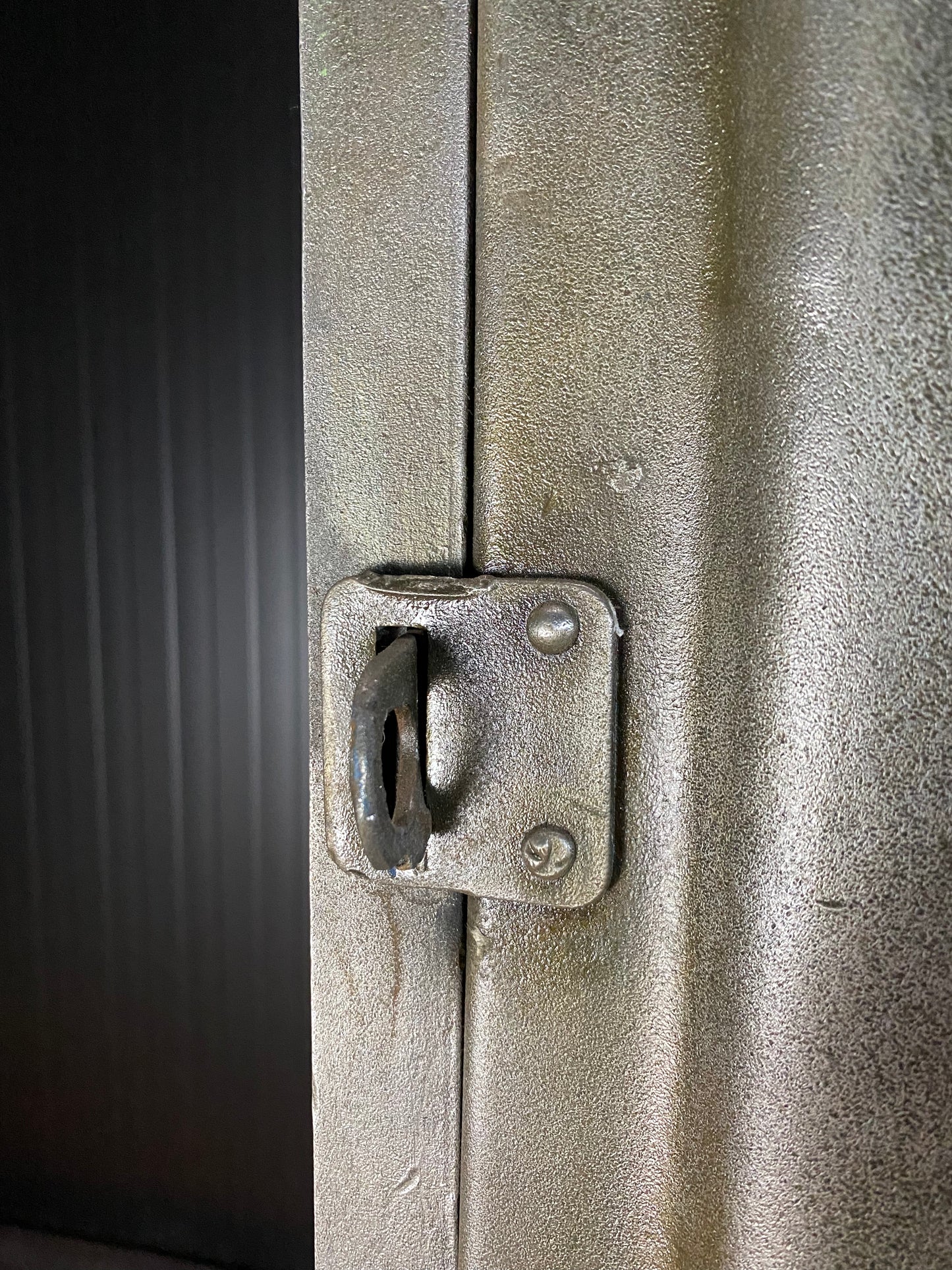 Kuppersbusch heavy-duty 2 door workshop locker