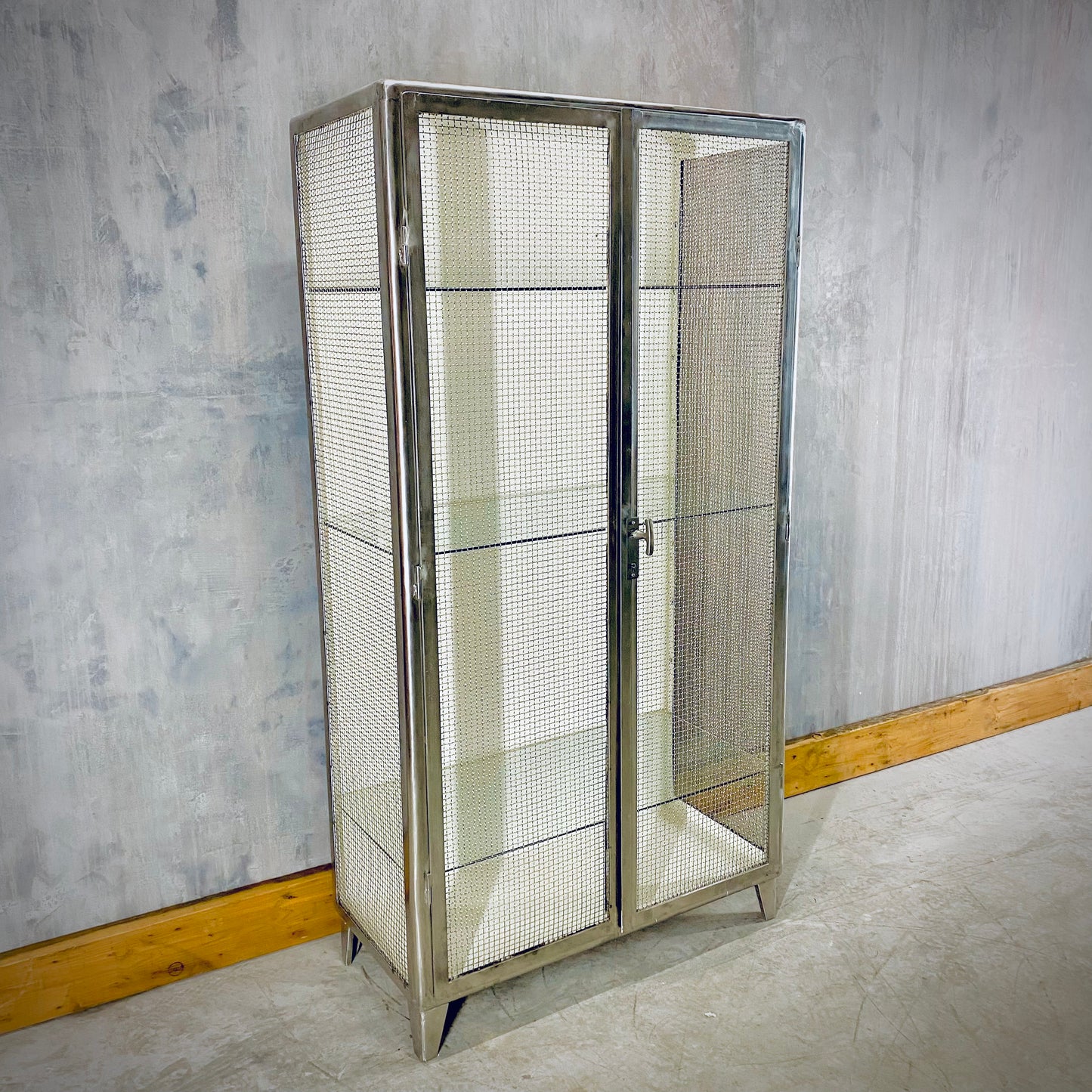Medical cabinet