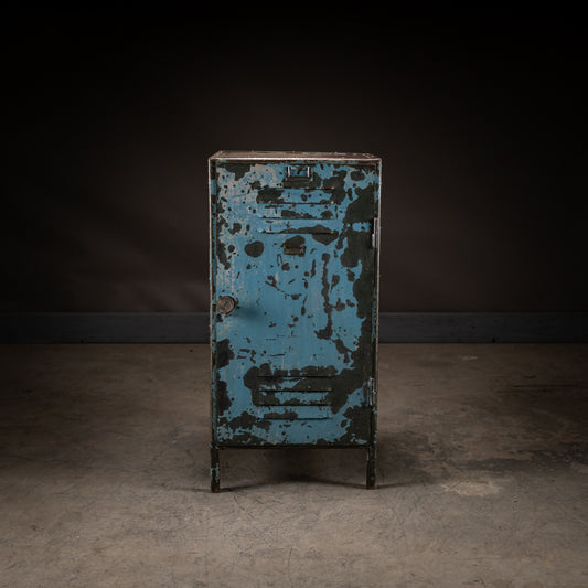 Vintage En-Dørs Metallskap – Brannstasjonverksted, Berlin