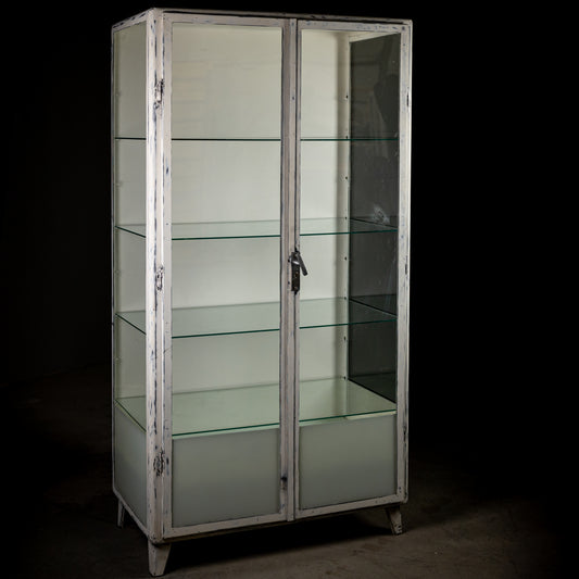 Medisinsk Skap fra 60-tallet