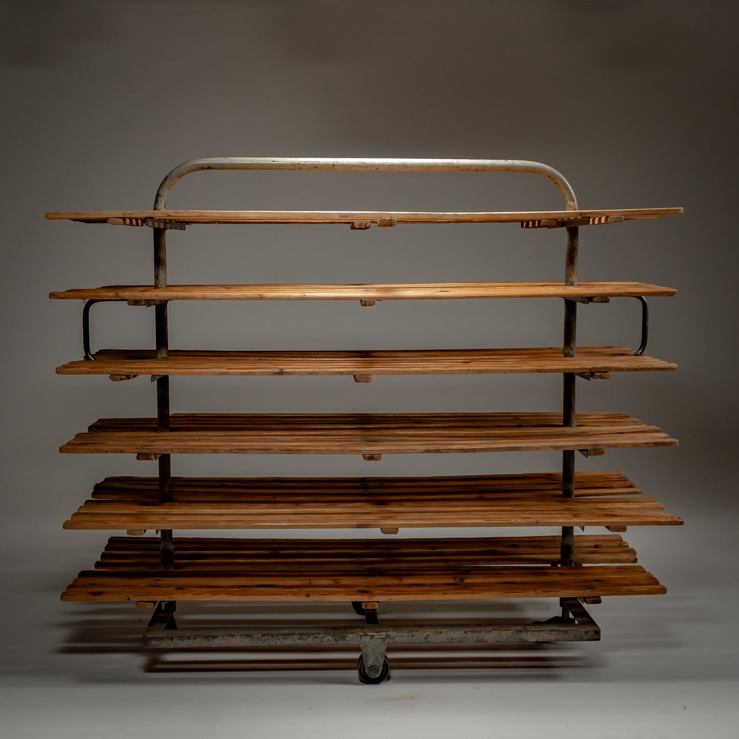 Brødtralle fra bakeri Gdańsk, Polen – ca. 1950