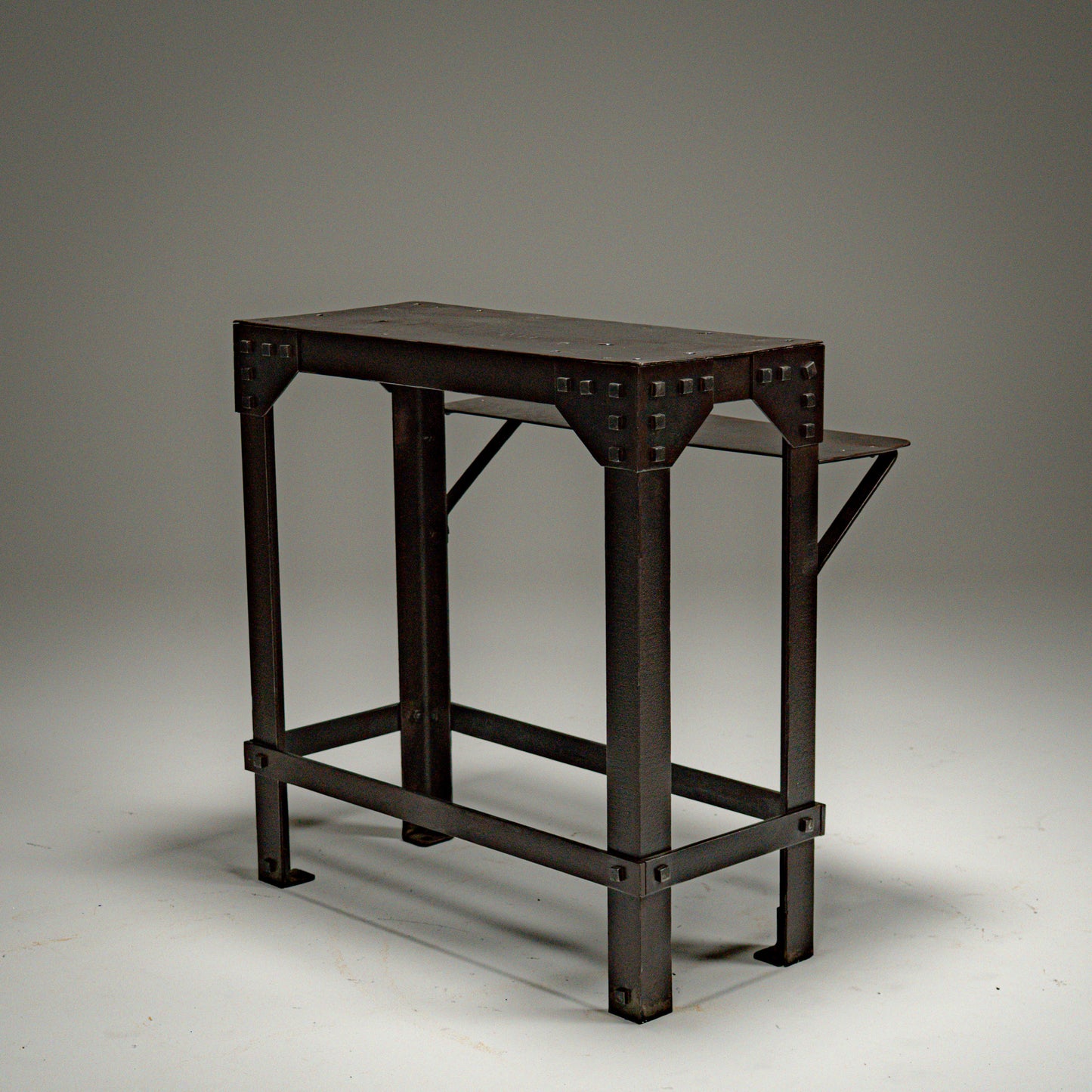 Naglet industriell konsollbord Paris, Frankrike – ca. 1920