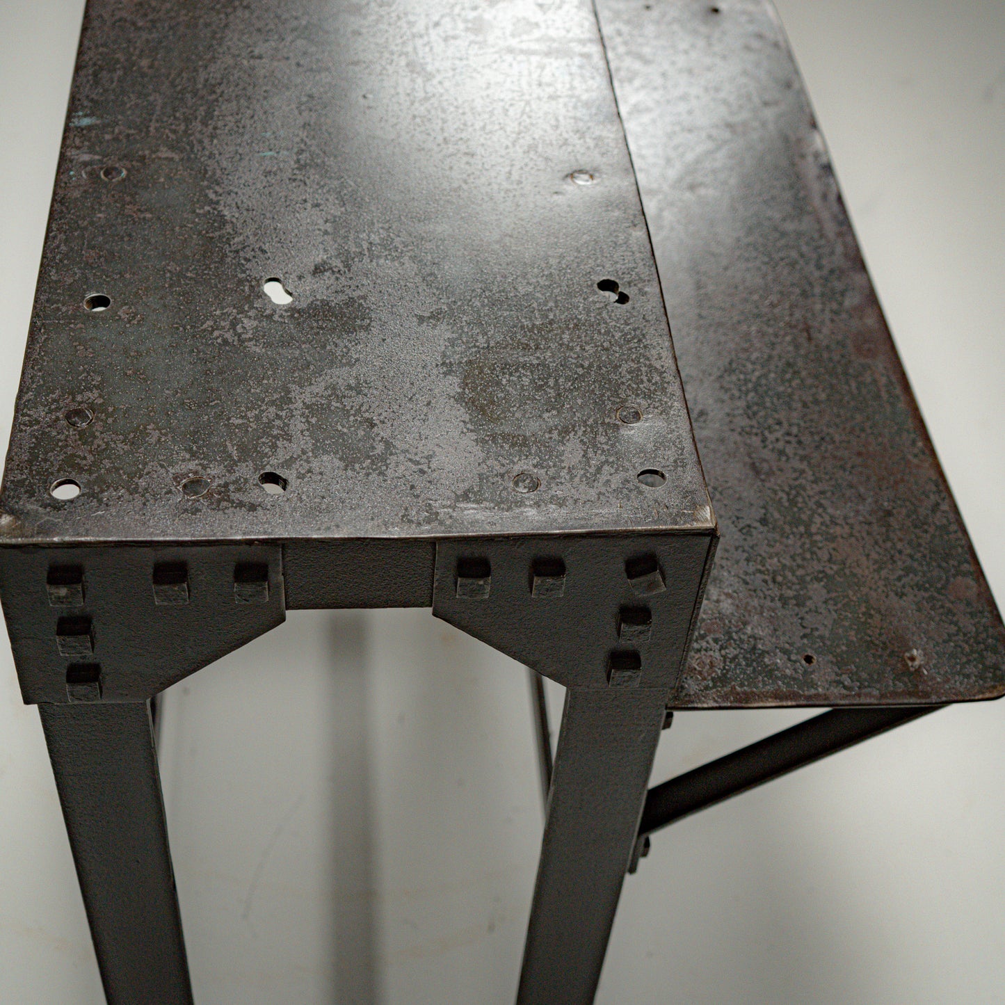 Naglet industriell konsollbord Paris, Frankrike – ca. 1920