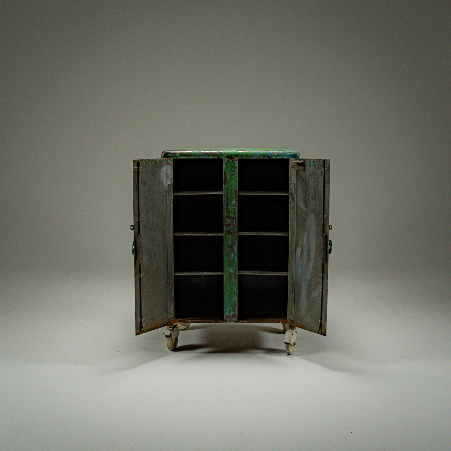 Streamline modernism Verkstedskap Polen #1, 1960-tallet