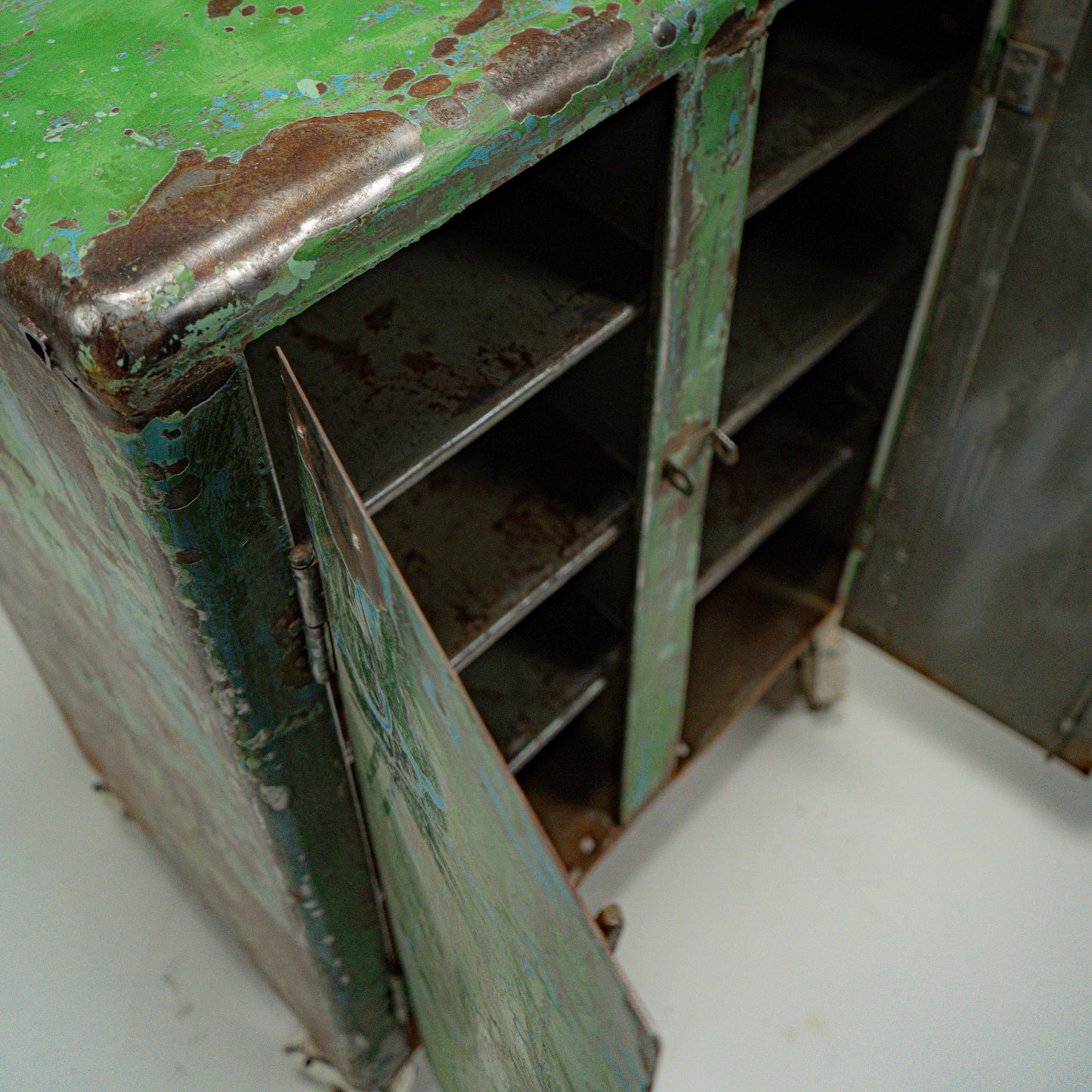 Streamline modernism Verkstedskap Polen #1, 1960-tallet