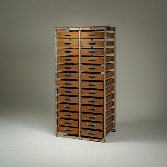 Skuffeseksjon fra bilverksted München, Tyskland , 1970