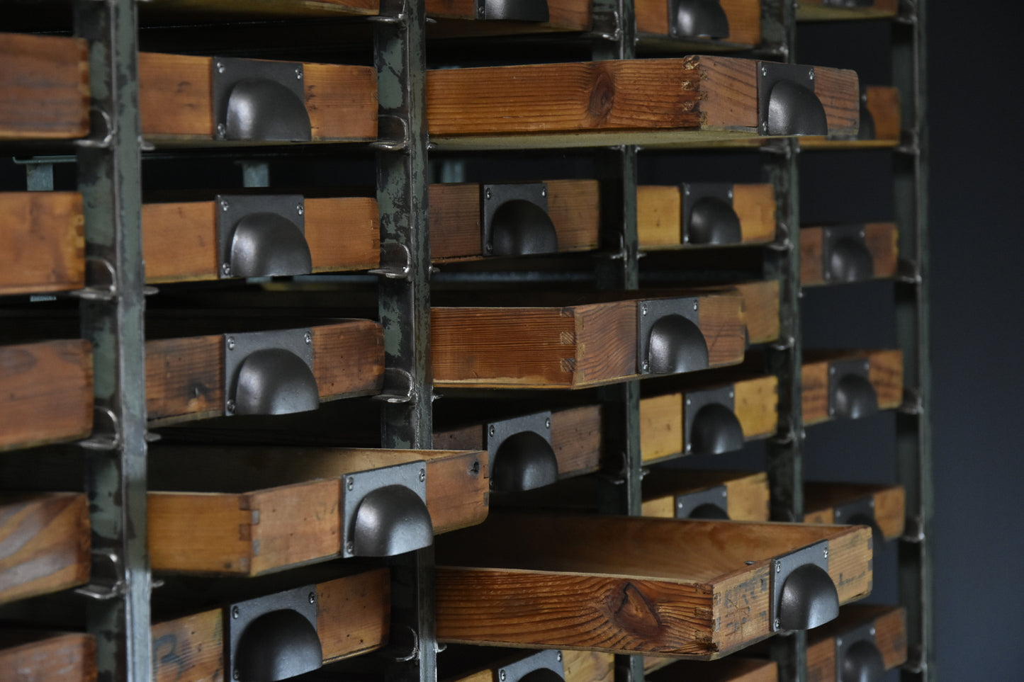 Industrial bank of drawers from Italian military workshop