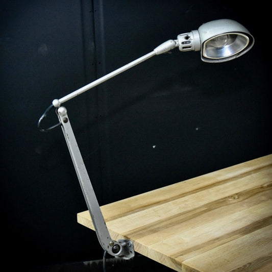 Industrial US table lamp by Dazor model 1102