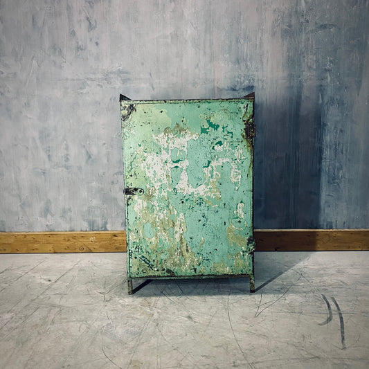 Vintage Fiat Servizio workshop cabinet