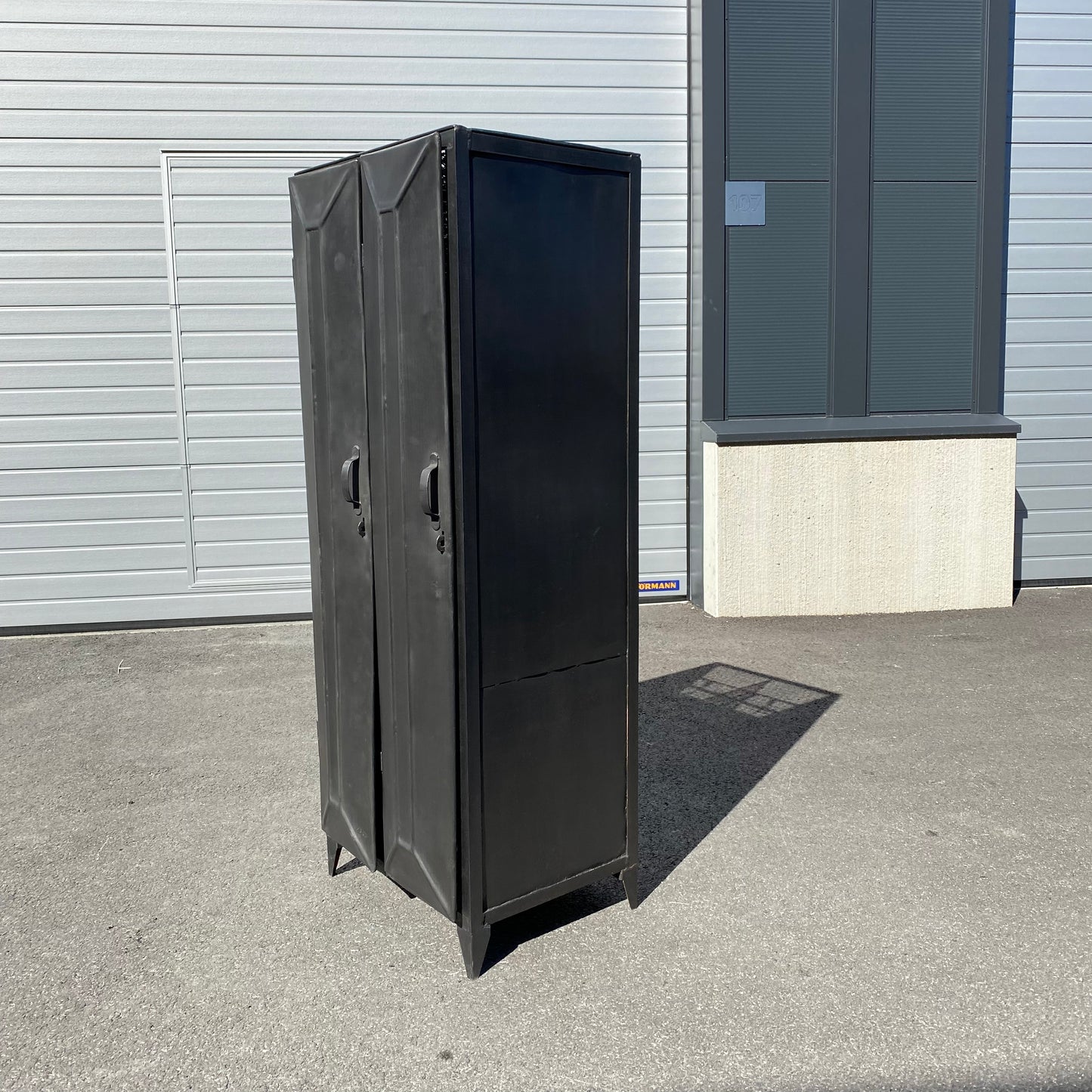 2-door SPIND metal locker